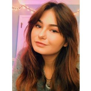 Meet your Posher, Hayley